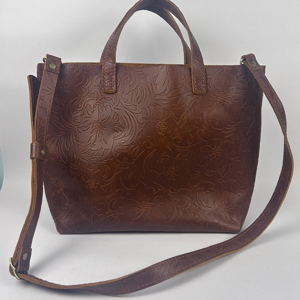 Embossed Floral Leather Crossbody Bag in Brown-no zipper
